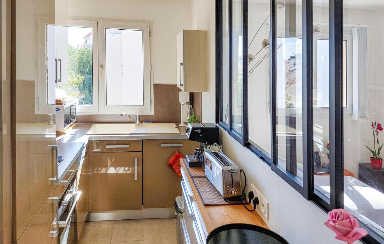 Awesome Apartment In Triel-Sur-Seine With Kitchen Esterno foto