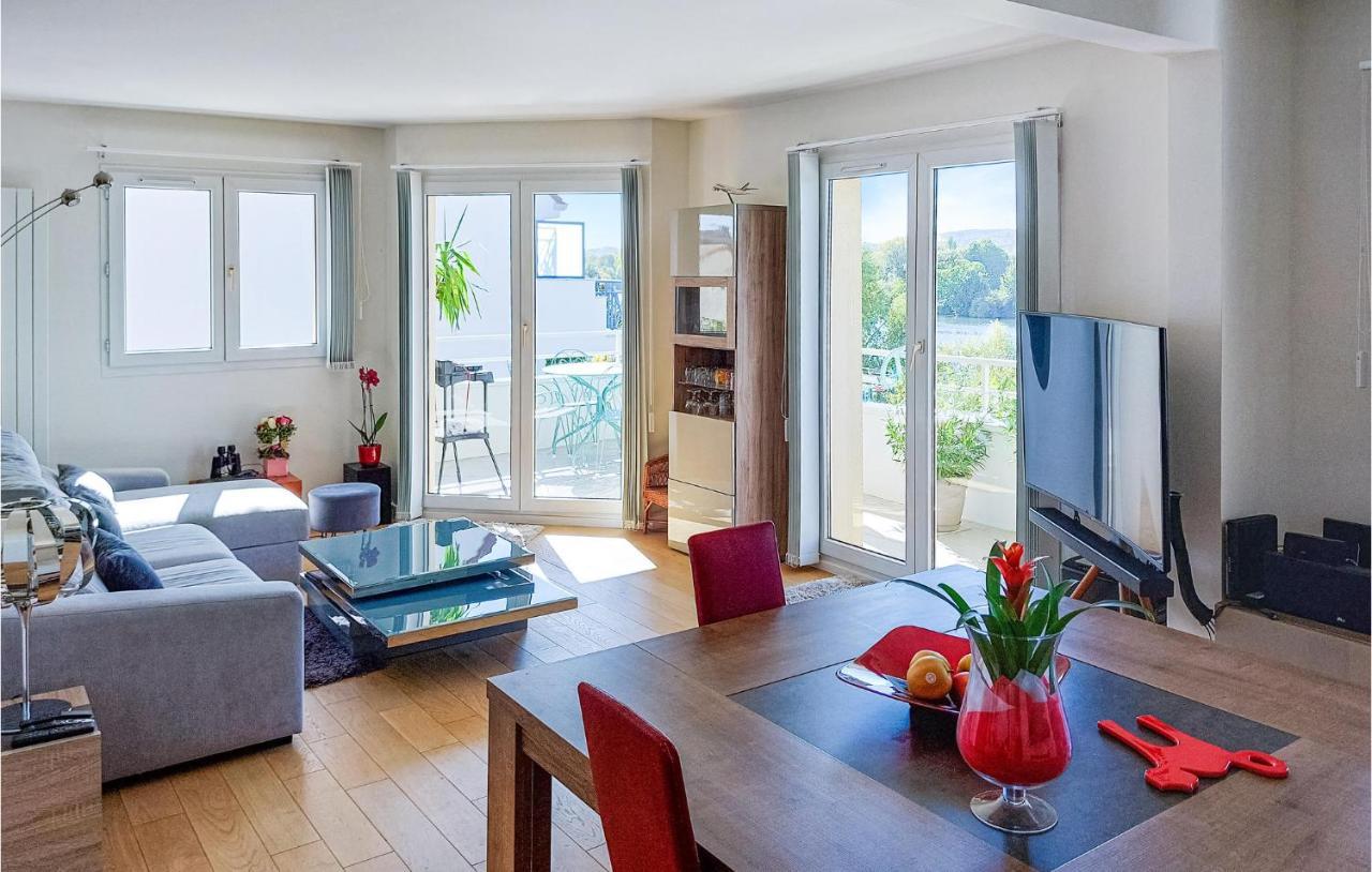 Awesome Apartment In Triel-Sur-Seine With Kitchen Esterno foto