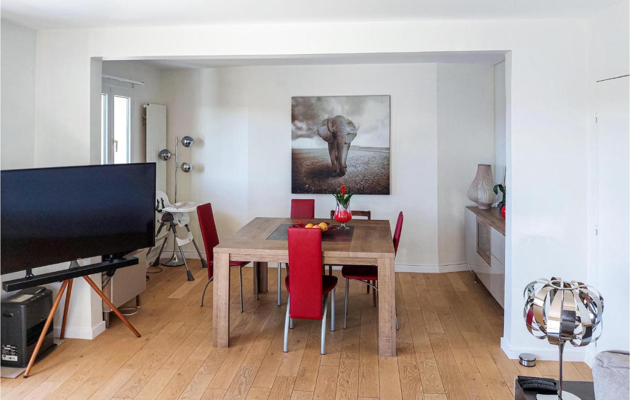Awesome Apartment In Triel-Sur-Seine With Kitchen Esterno foto