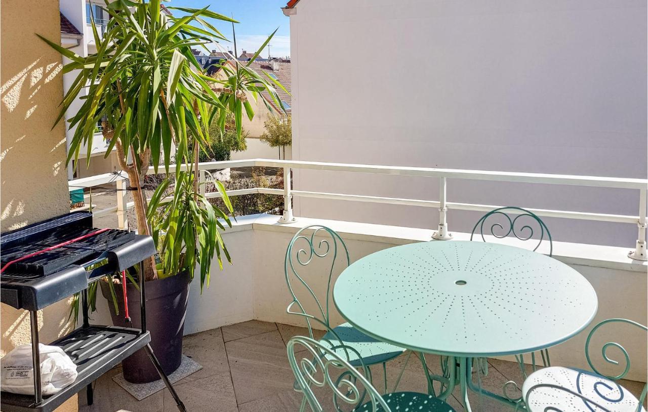 Awesome Apartment In Triel-Sur-Seine With Kitchen Esterno foto